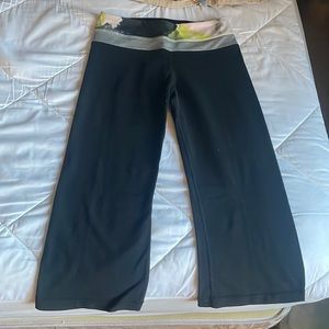 Lululemon yoga capris